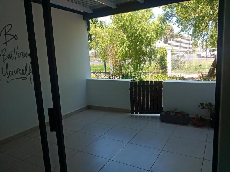 To Let 3 Bedroom Property for Rent in Somerset West Western Cape